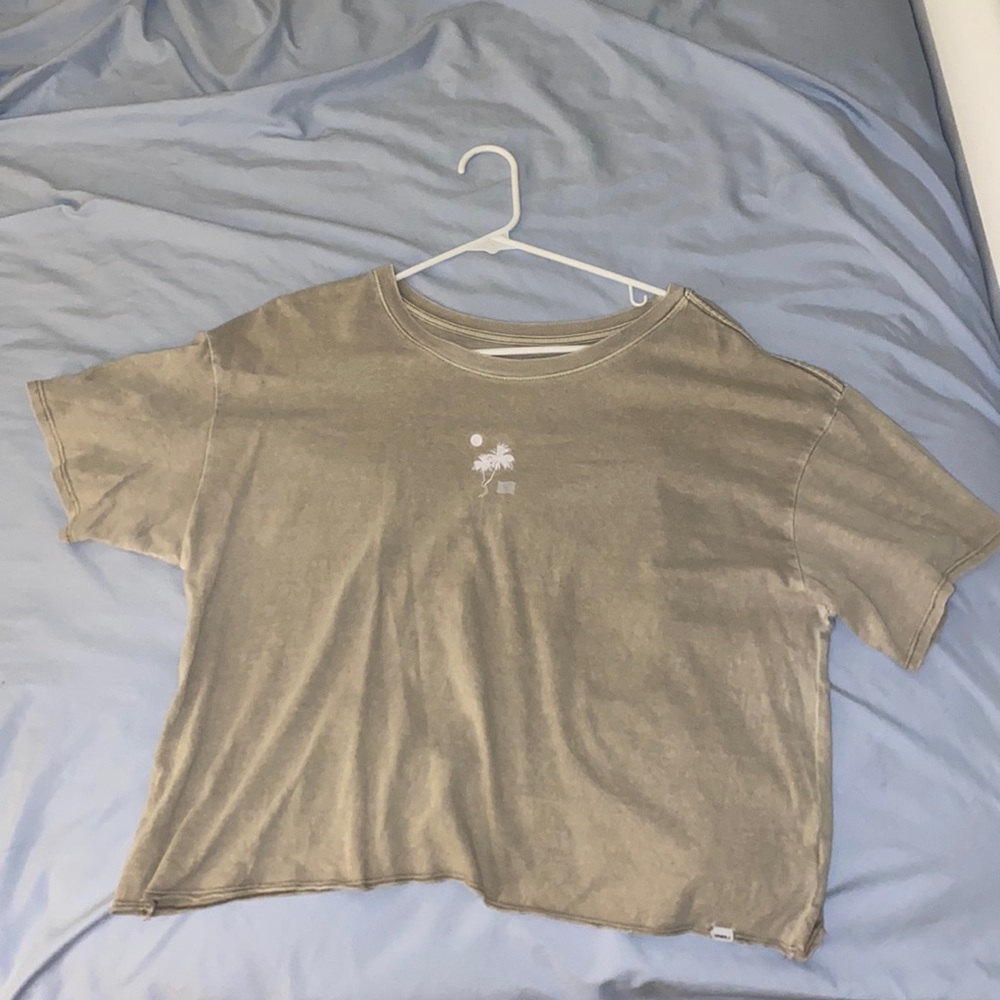 O’Neill green tee shirt